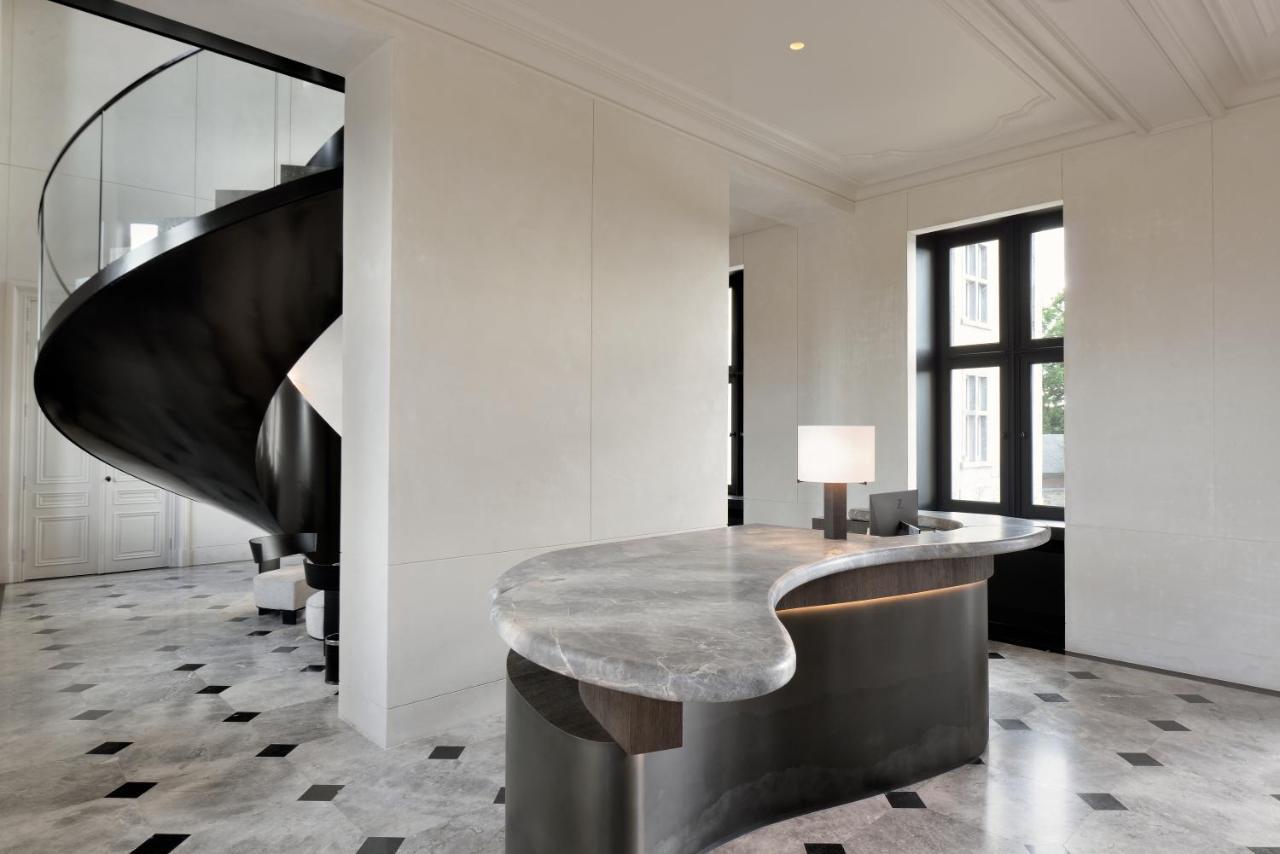 Le Chateau De Hotel *